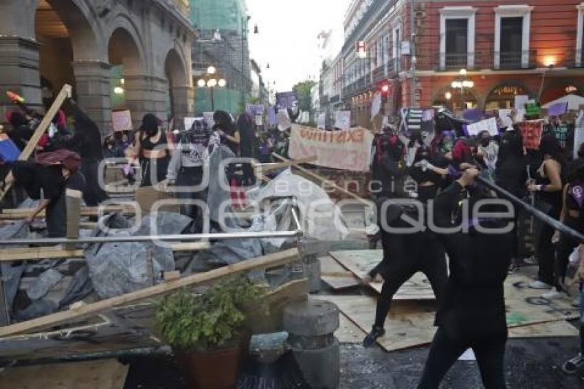 PROTESTA . DÍA DE LA MUJER