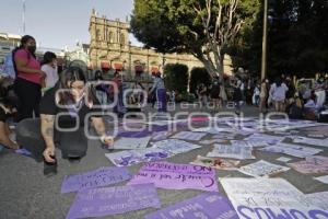 PROTESTA . MUJERES UNIDAS