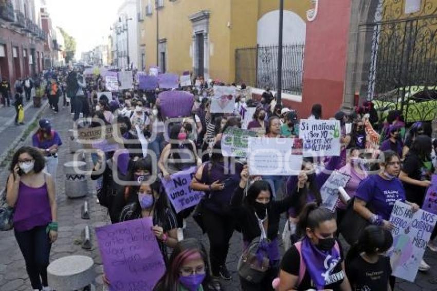 PROTESTA . DÍA DE LA MUJER