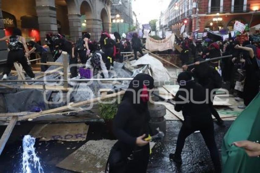 PROTESTA . DÍA DE LA MUJER