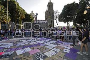 PROTESTA . MUJERES UNIDAS