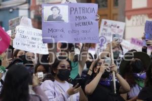 PROTESTA . MUJERES UNIDAS