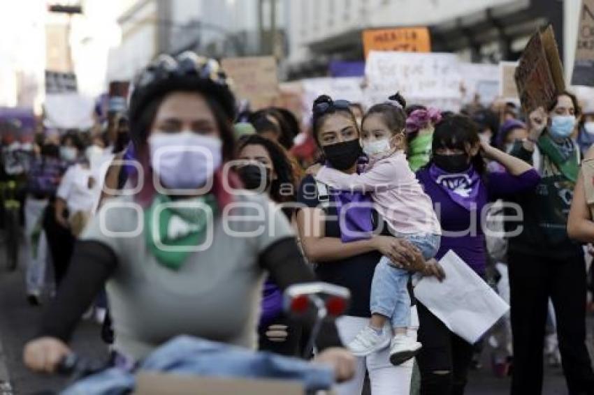 PROTESTA . DÍA DE LA MUJER