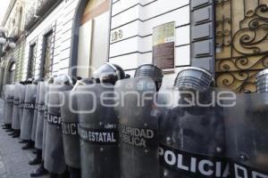 PROTESTA . MUJERES UNIDAS