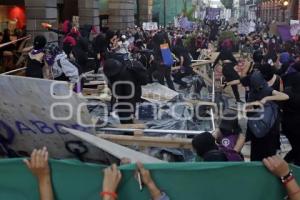 PROTESTA . DÍA DE LA MUJER