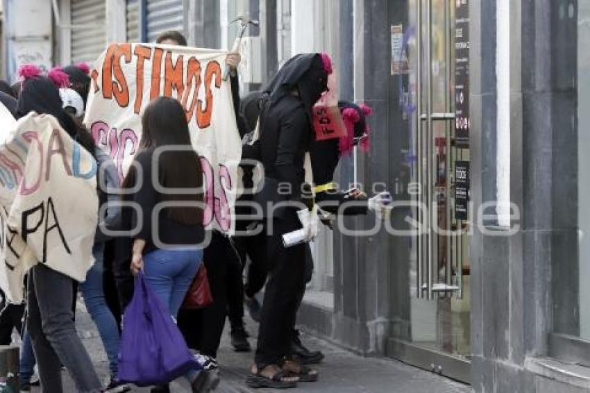 PROTESTA . DÍA DE LA MUJER