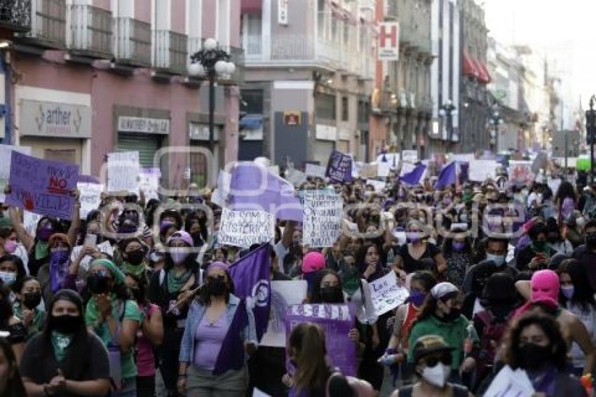 PROTESTA . DÍA DE LA MUJER