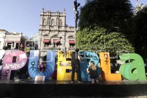 PROTESTA . MUJERES UNIDAS