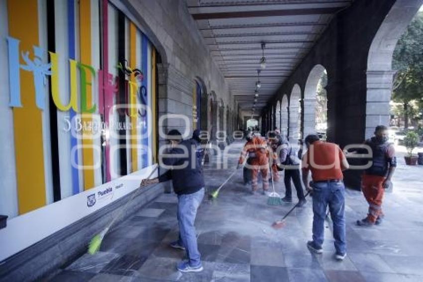 LIMPIEZA ZÓCALO . MARCHAS 8M