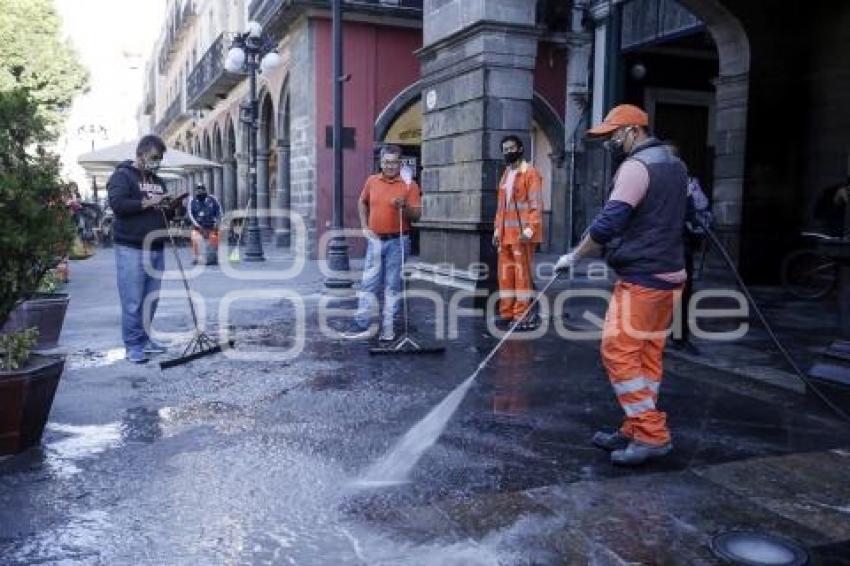 LIMPIEZA ZÓCALO . MARCHAS 8M