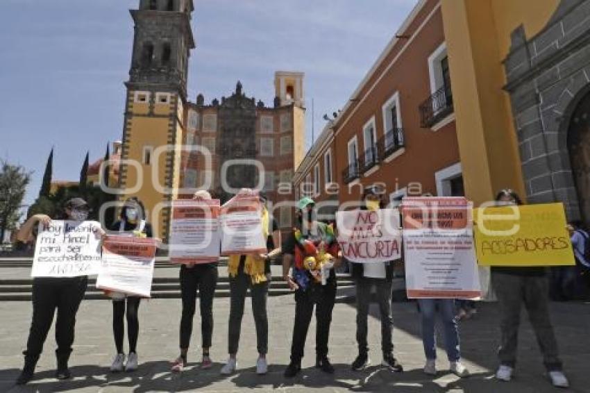 MANIFESTACIÓN . INSTITUTO DE ARTES VISUALES 