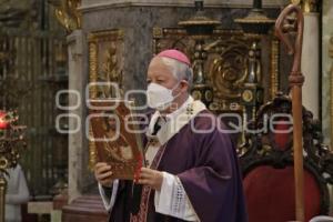 CATEDRAL . MISA