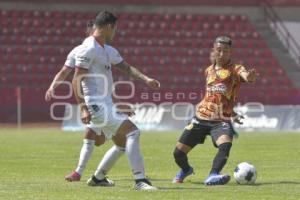 FÚTBOL . COYOTES VS LEONES NEGROS