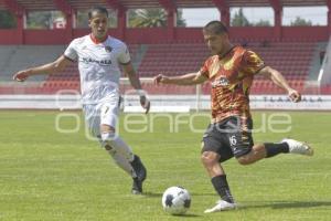 FÚTBOL . COYOTES VS LEONES NEGROS