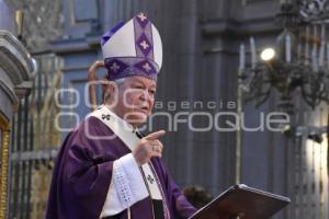 CATEDRAL . MISA