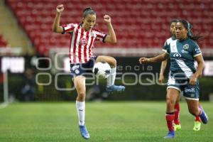 FÚTBOL FEMENIL . CHIVAS VS PUEBLA