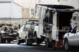 SEGURIDAD . INCENDIO CAMIONETA