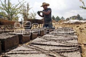 ELABORACIÓN DE LADRILLOS