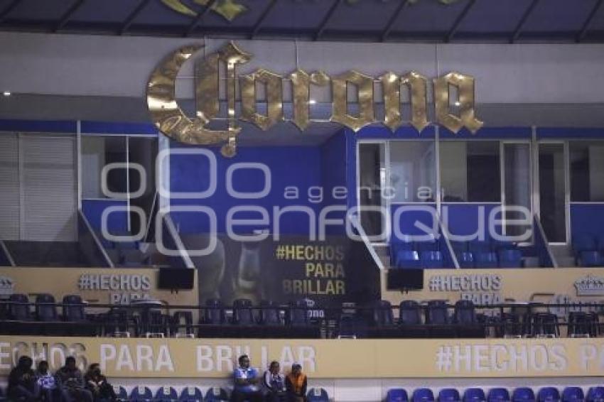 CORONA LOUNGE