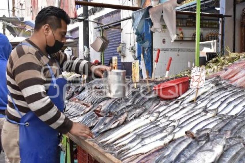 PESCADOS Y MARISCOS