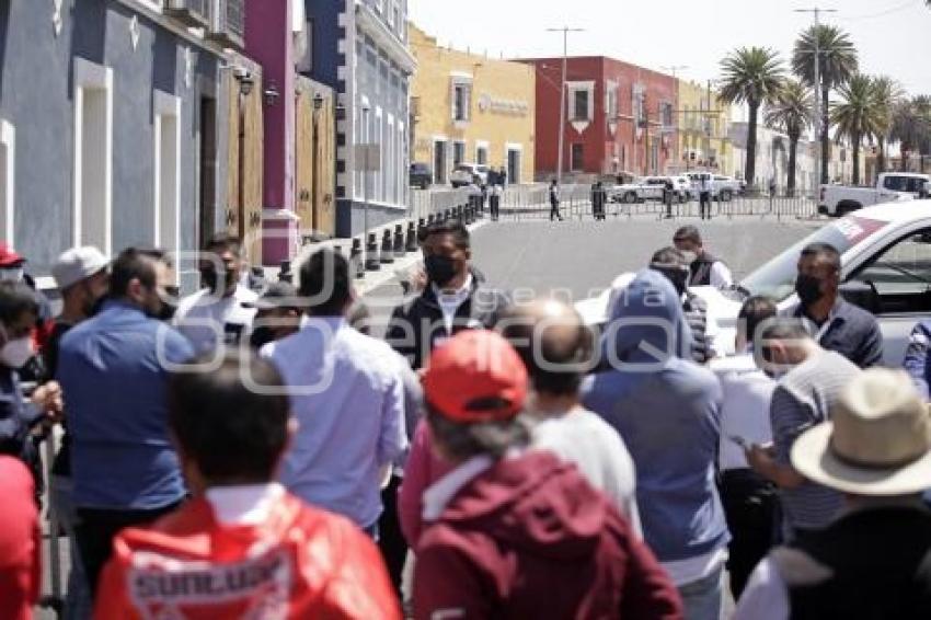 CASA AGUAYO . MANIFESTACIÓN