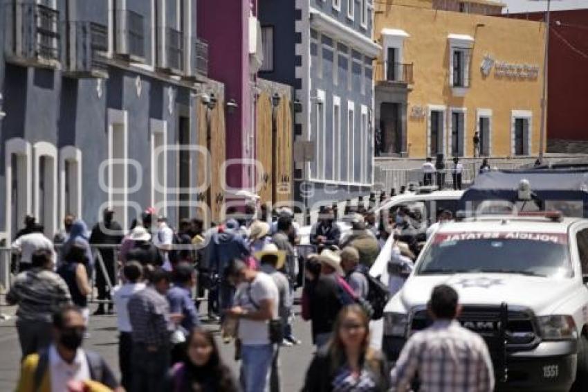 CASA AGUAYO . MANIFESTACIÓN