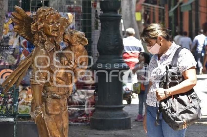 ESCULTURAS 5 DE MAYO