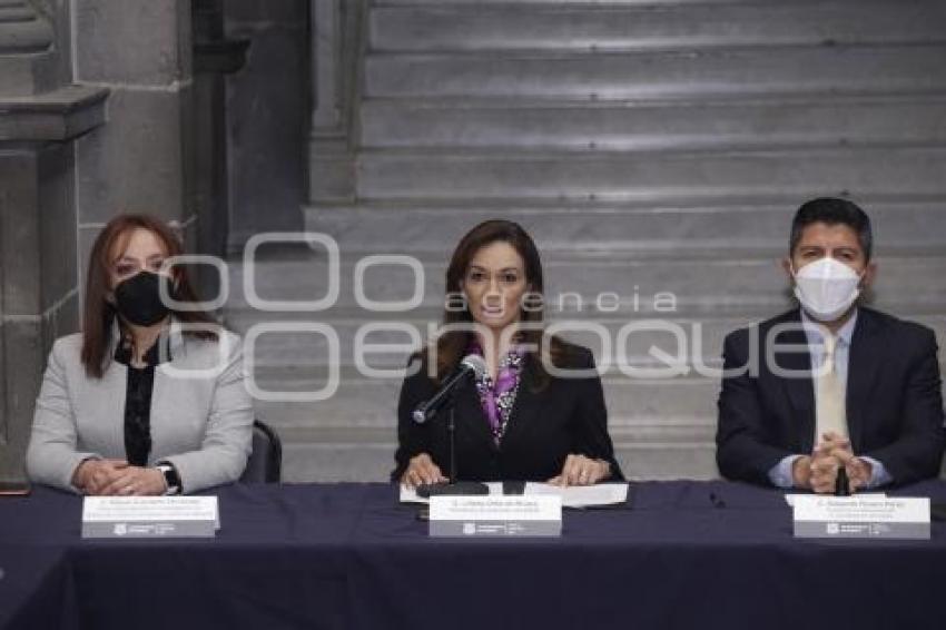 AYUNTAMIENTO . CONTIGO MUJER