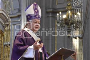 CATEDRAL . MISA