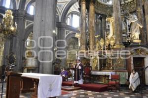 CATEDRAL . MISA
