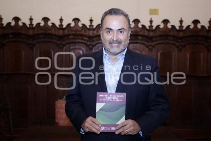 LIBRO DAVID VILLANUEVA