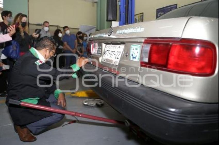 AYUNTAMIENTO . TALLERES MECANICA A MUJERES 