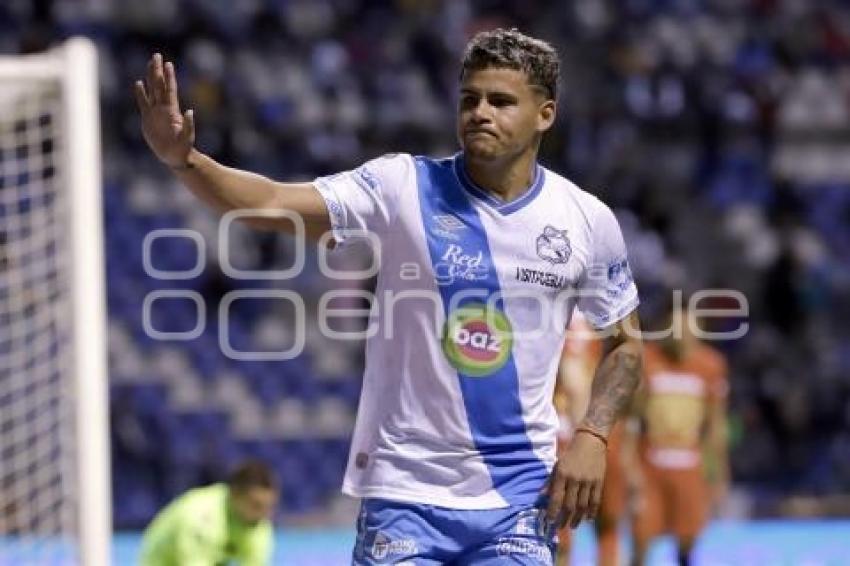 FÚTBOL . CLUB PUEBLA VS PUMAS