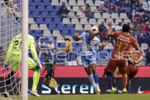 FÚTBOL . CLUB PUEBLA VS PUMAS