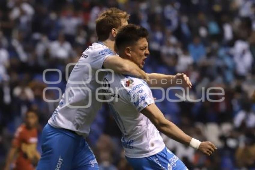 FÚTBOL . CLUB PUEBLA VS PUMAS