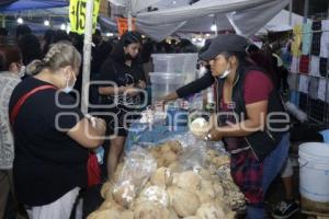 EL CALVARIO . VENDEDORES AMBULANTES