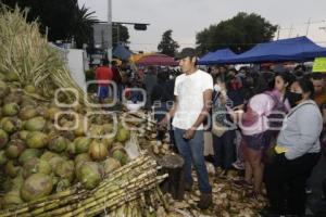 EL CALVARIO . VENDEDORES AMBULANTES