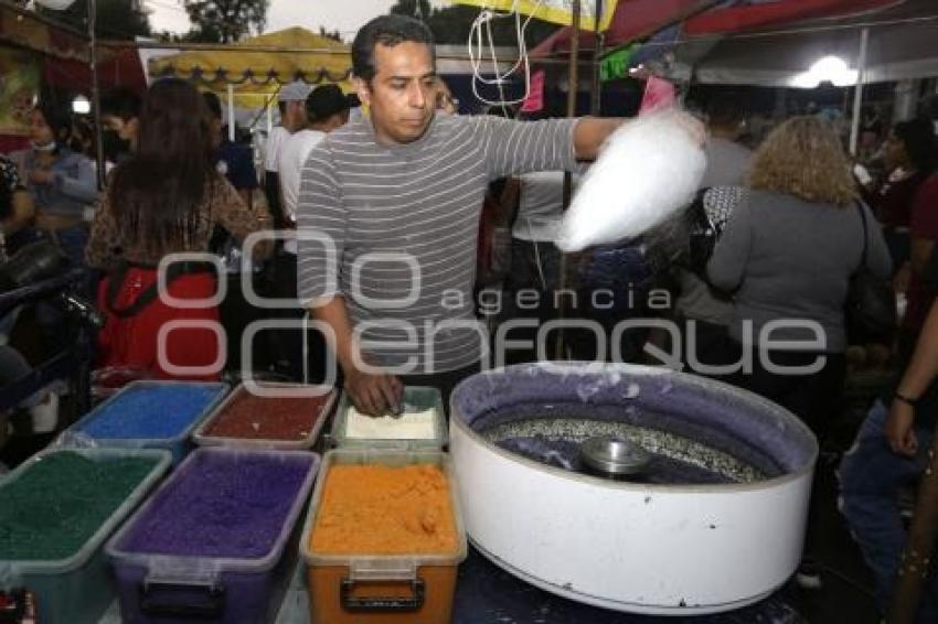 EL CALVARIO . VENDEDORES AMBULANTES