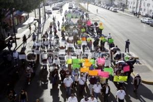 MANIFESTACIÓN . TRABAJADORES IMSS