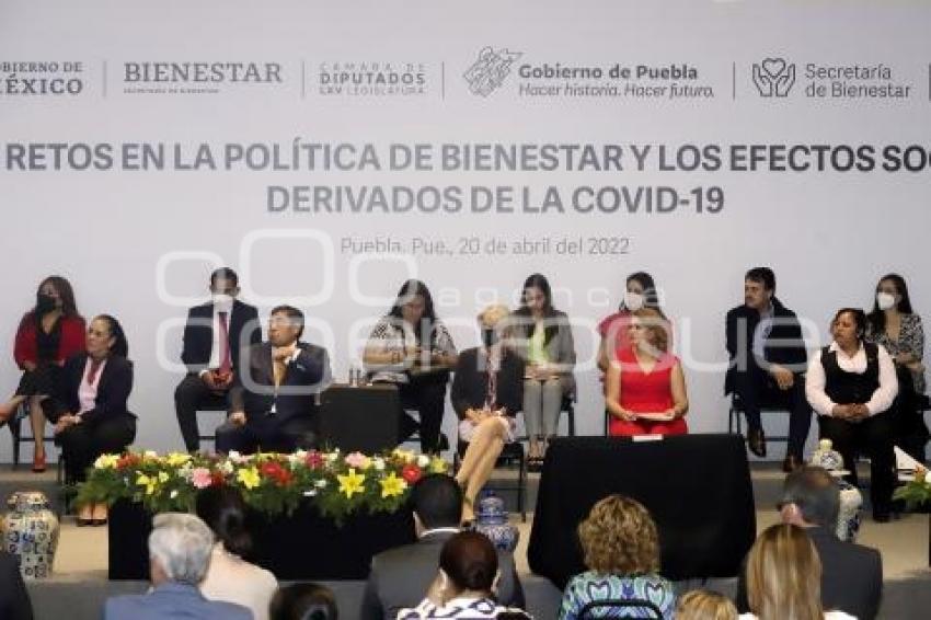 FORO RETOS DE LA POLÍTICA DERIVADOS DE LA COVID-19