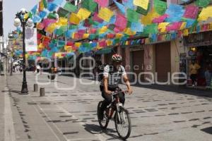 LA CALLE DE LOS DULCES