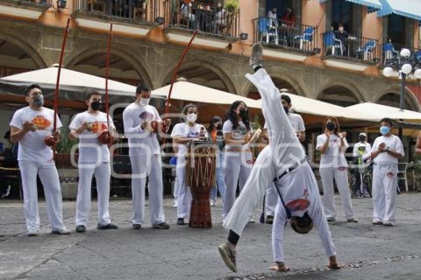 CAPOEIRA