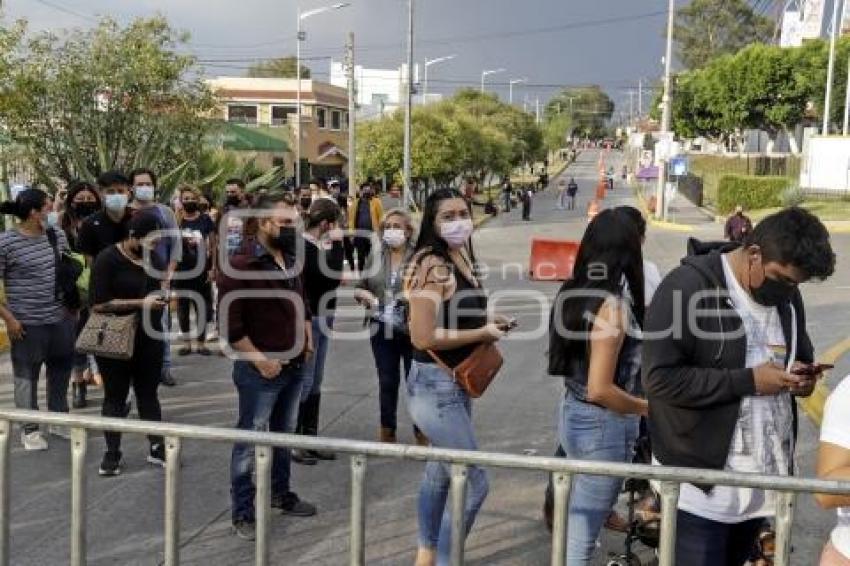 FERIA DE PUEBLA . FILAS