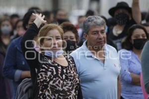 FERIA DE PUEBLA . LARGAS FILAS 