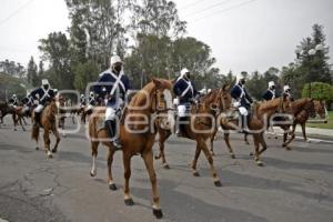 XXV ZONA MILITAR . ENSAYO DESFILE