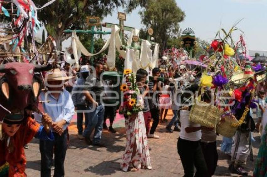 HUAQUECHULA . CELEBRACIÓN SANTA CRUZ