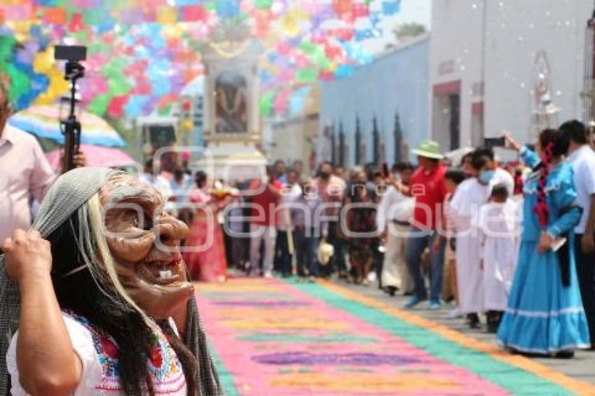 HUAQUECHULA . CELEBRACIÓN SANTA CRUZ