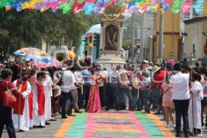 HUAQUECHULA . CELEBRACIÓN SANTA CRUZ