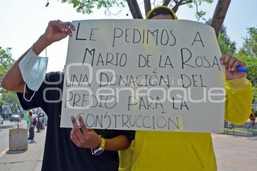 TEHUACÁN . MANIFESTACIÓN FNERRR