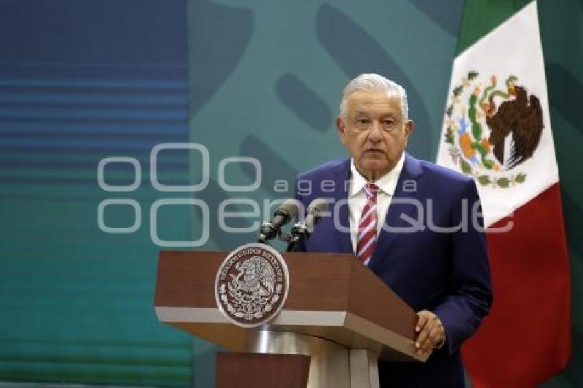 AMLO . MAÑANERA